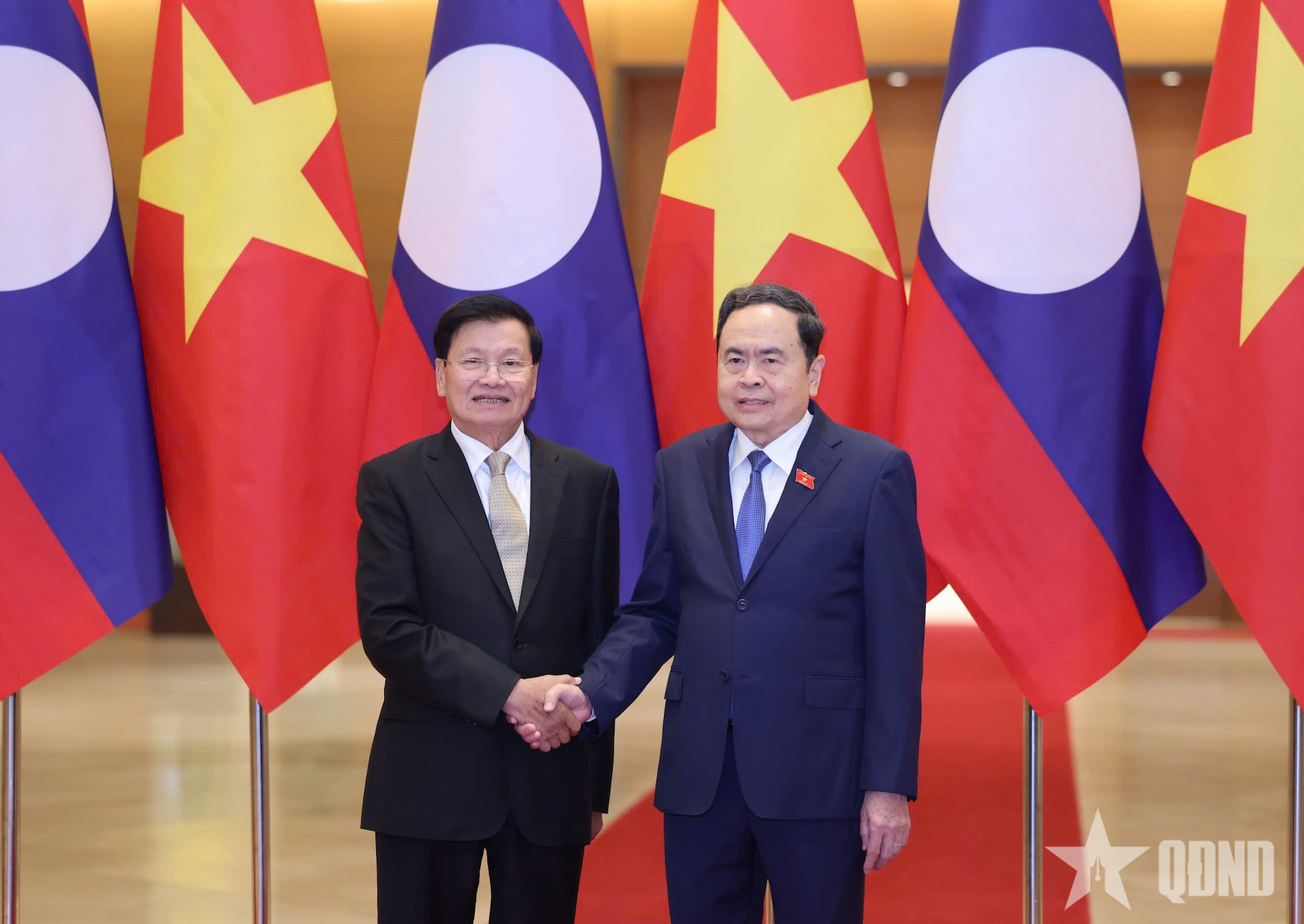 Chủ tịch Quốc hội Trần Thanh Mẫn hội kiến Tổng Bí thư, Chủ tịch nước Lào Thongloun Sisoulith
